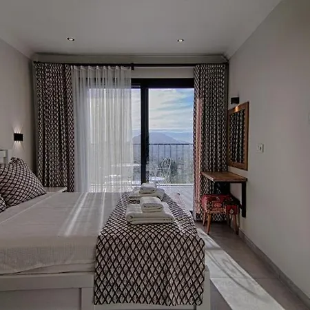 فندق Kaan Ovacik 4*